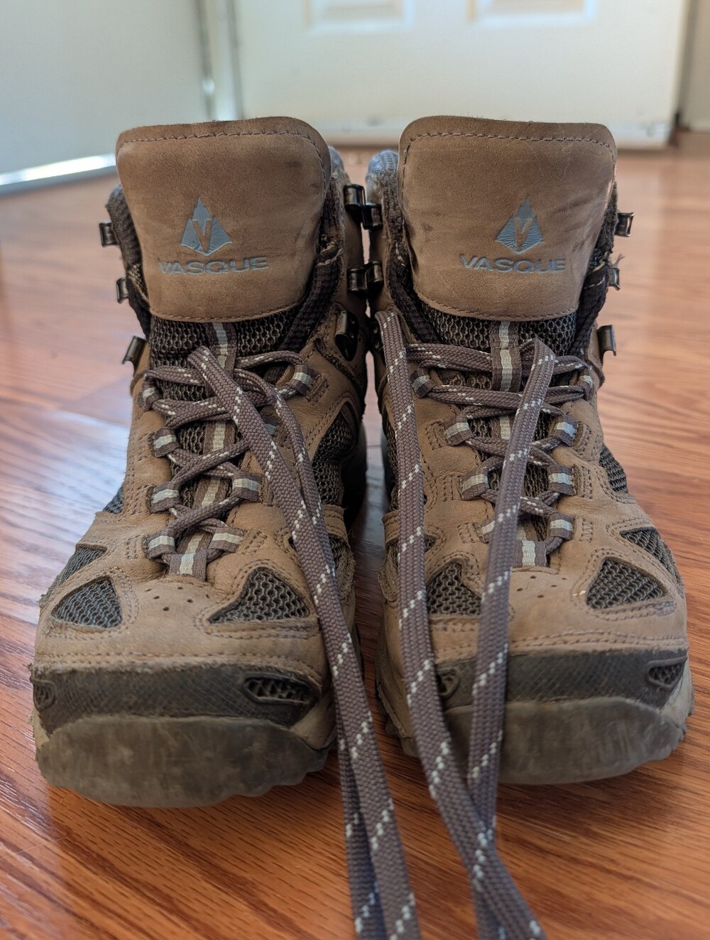 Vasque Women's Brown Suede Mesh Hiking Boots
